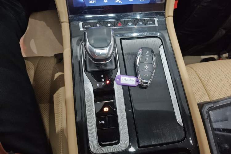 Used Hongqi H5 2023 1.5T DCT Smart Connect Flagship Edition
