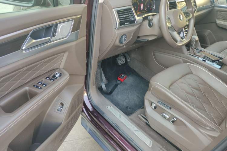 Used Volkswagen Viloran 2020 380TSI Prestige Edition
