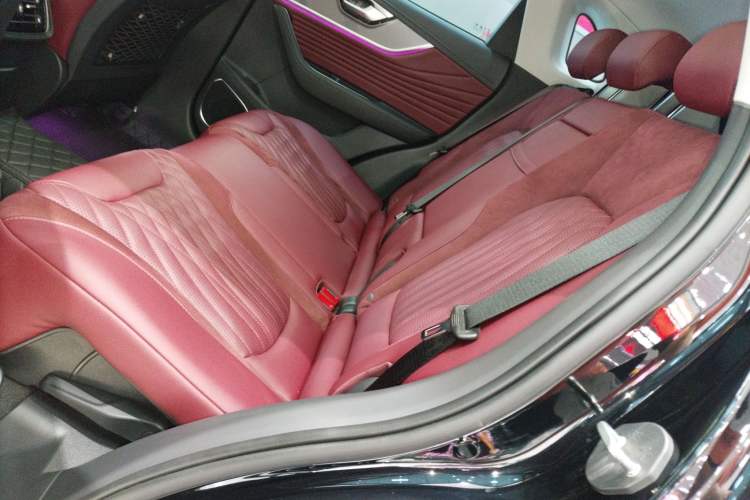 Used Hongqi HS5 2023 2.0T Qixiang Pro Edition
