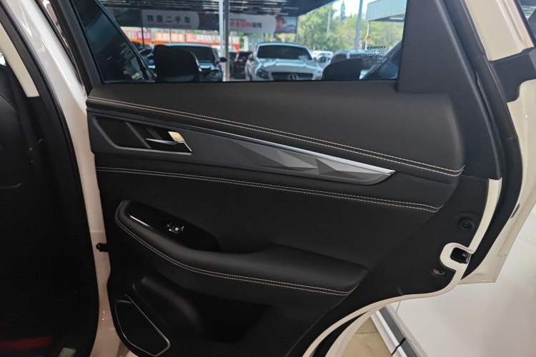 Used Changan CS85 COUPE 2021 1.5T DCT Elite Edition
