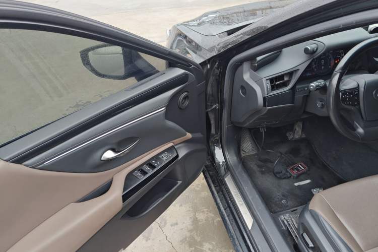 Used Lexus ES 2022 200 Excellence Edition