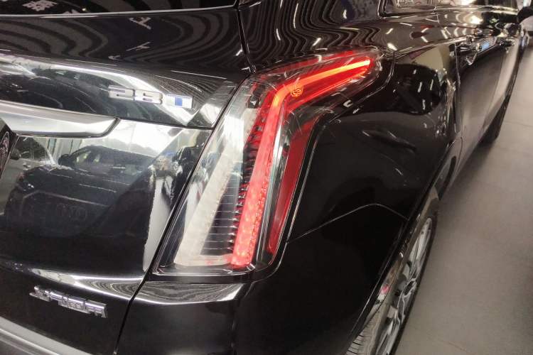 Used Cadillac XT5 2022 2.0T Four-Wheel Drive Luxury Version (Hummingbird Edition)
