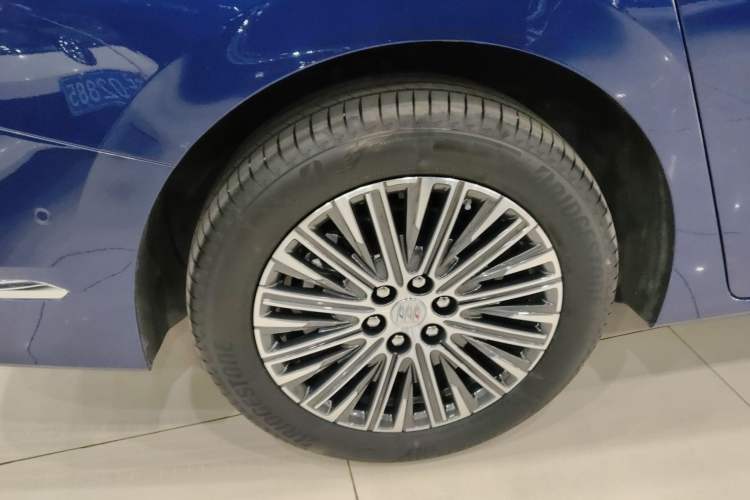 Used Buick GL8 New Energy 2024 Lu Zun Luxury Edition 6-Seater
