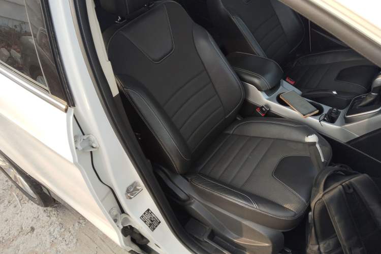 Used Ford Kuga 2015 1.5L GTDi Two-Wheel Drive Fashion Edition
