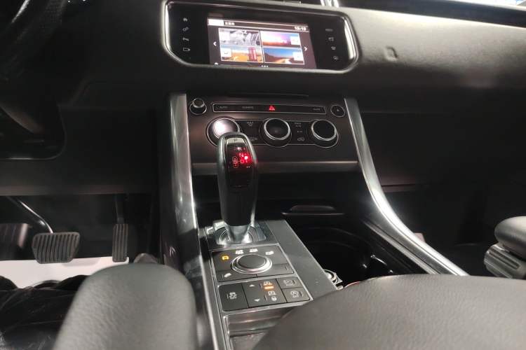 Used Land Rover Range Rover Sport 2016 3.0 SC V6 SE
