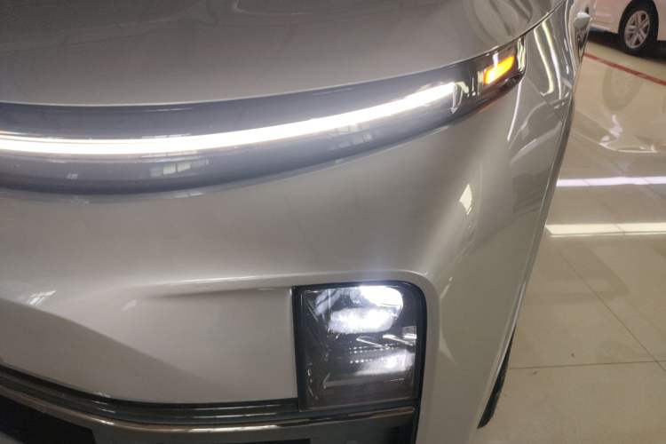 Used Li Auto L7 2023 Pro Model
