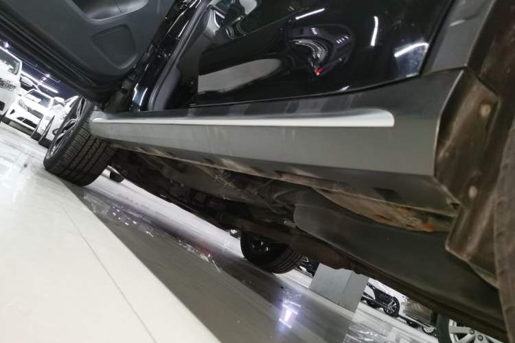 Used Roewe RX5 2016 20T Two-Wheel Drive Automatic Internet Smart Edition
