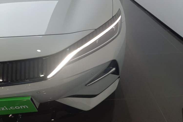 Used BYD Song L EV 2024 662 km Excellence Version
