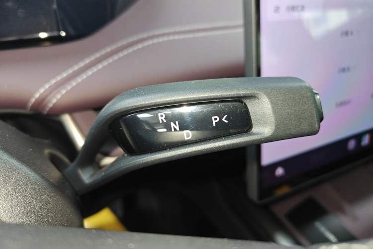 Used Xiaomi Auto SU7 2024 Rear-Drive Long-Range Intelligent Driving Version
