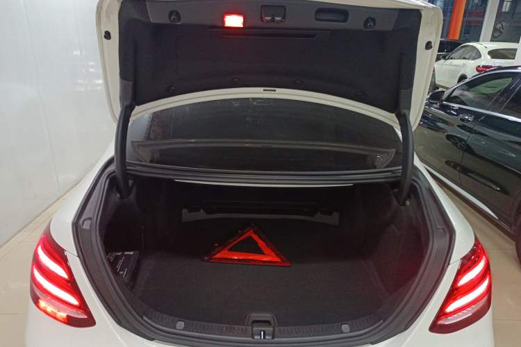 Used Mercedes-Benz E-Class 2019 E 300 L Sporty and Stylish Model