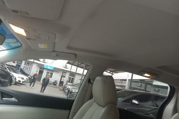 Used Buick GL8 2020 Land Cruiser Executive Class 652T Comfort Model