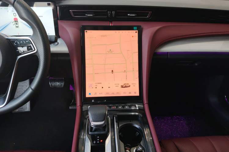 Used Hongqi H5 2025 2.0T Automatic Flag Edition – 500 000 Units Commemorative Version
