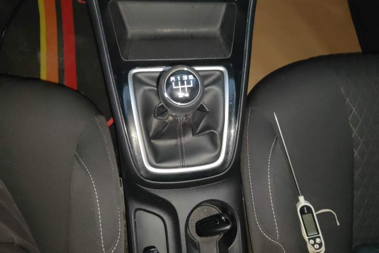 Used Roewe i5 2020 1.5L Manual 4G Connect Luxury Edition