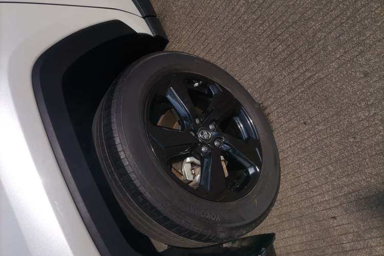 Used Toyota RAV4 2022 Dual-Engine 2.5L E-CVT Four-Wheel Drive Elite Plus Edition
