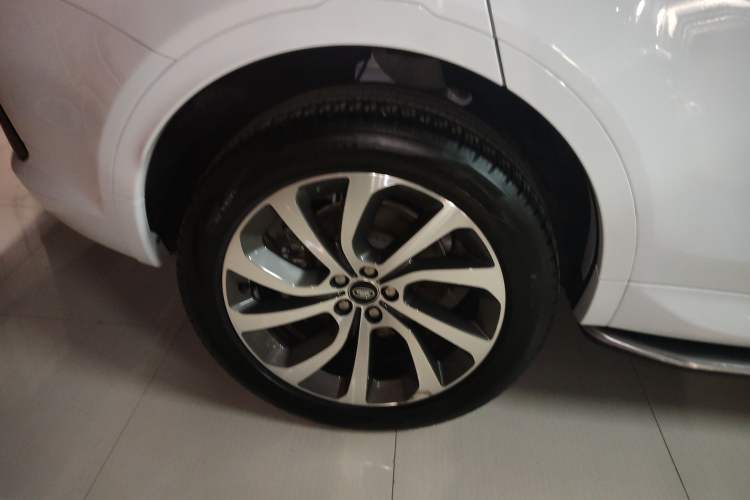 Used Land Rover Discovery Sport 2022 Revised Version 249 PS R-Dynamic S Performance Edition 5 Seats
