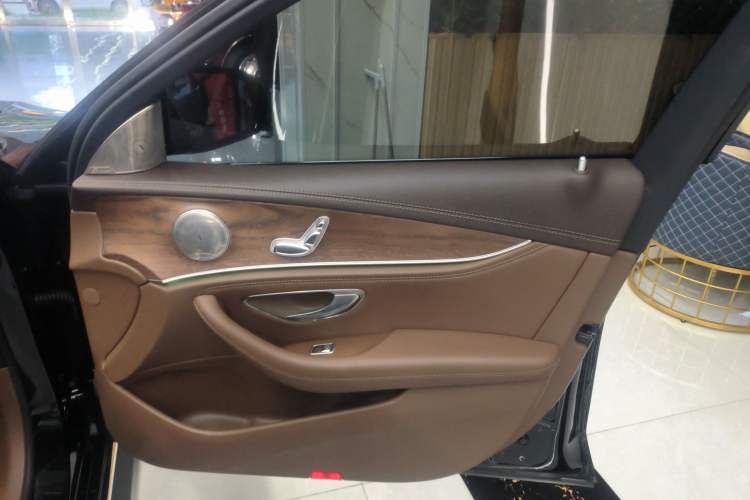 Used Mercedes-Benz E-Class 2023 Facelift E 260 L