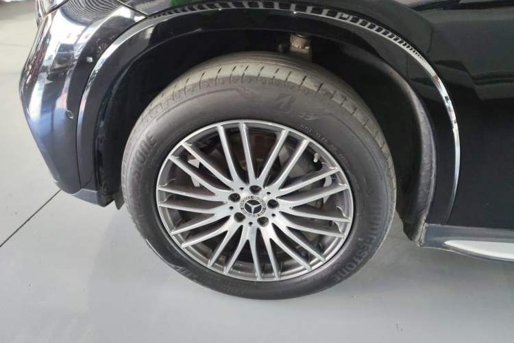 Used Mercedes-Benz GLC 2023 GLC 300 L 4MATIC Dynamic 7-Seater
