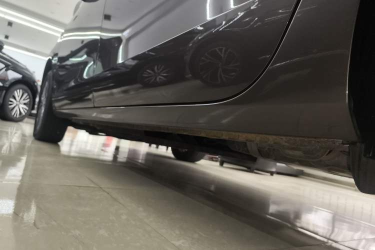 Used Buick GL8 2022 Land Cruiser Executive Class 652T Comfort Model
