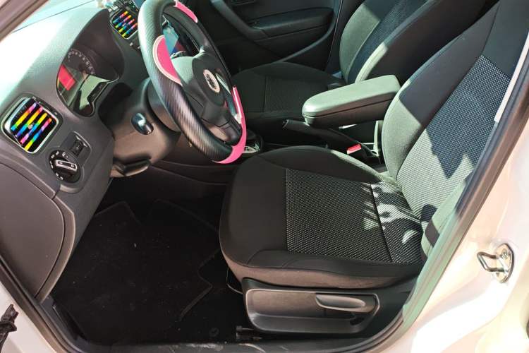 Used Volkswagen Polo 2013 1.6L Automatic Comfort Edition
