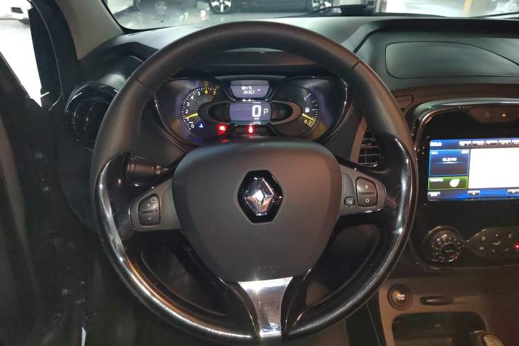 Used Renault Captur 2015 1.2T Automatic Luxury First Edition