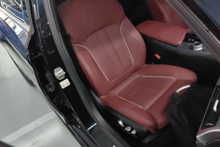 Used BMW 5 Series 2022 Restyled 530Li Luxury Edition M Sport Package
