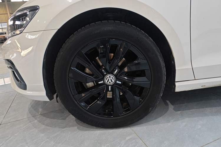 Used Volkswagen Lamando 2021 280TSI DSG Luxury Phantom Edition
