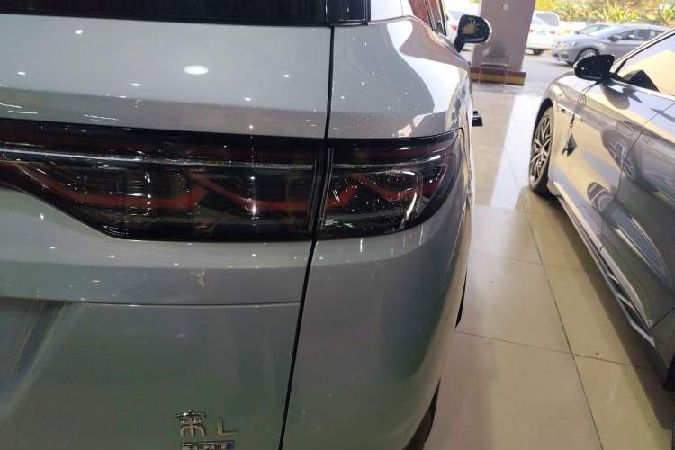 Used BYD Song L DM-i 2025 Intelligent Driving Version 160 km Beyond-Range Type