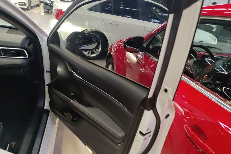 Used Toyota Camry 2019 Revised Version 2.0G Luxury Edition
