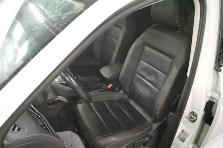 Used Volkswagen T-ROC 2019 280TSI DSG Two-Wheel Drive Comfort Version China VI Standard