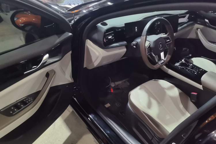 Used BYD Qin PLUS 2023 Champion Edition DM-i 55KM Leading Model
