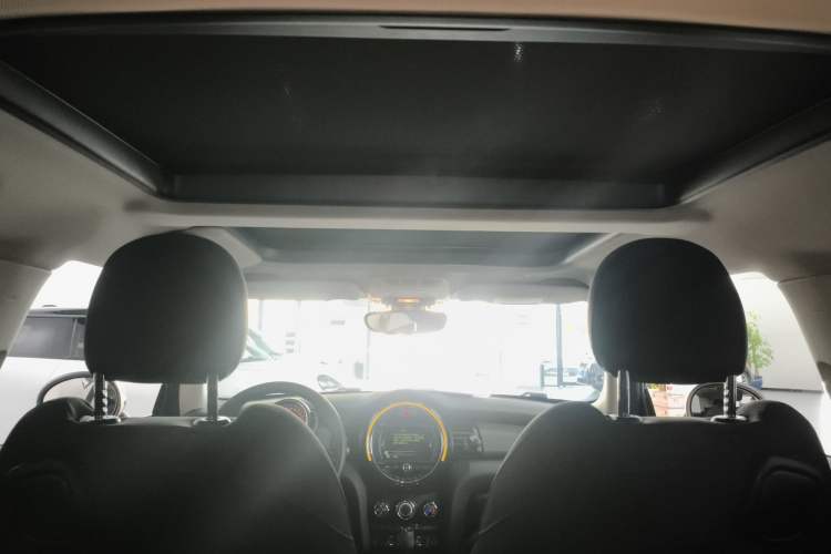 Used  MINI 2016 1.5T COOPER
