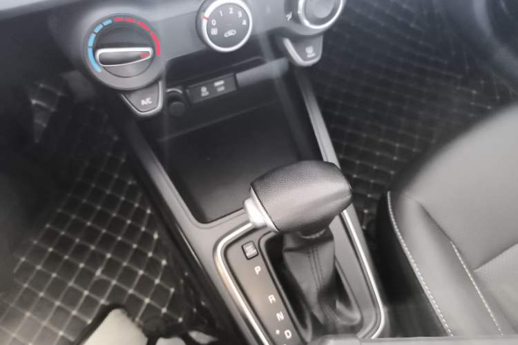 Used Kia K2 2017 Sedan 1.4L Automatic Transmission 15th Anniversary Special Edition GLS
