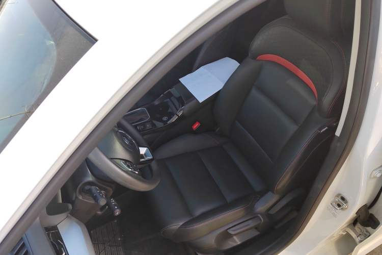 Used MG 5 2022 180 DVVT CVT Youth Luxury Edition
