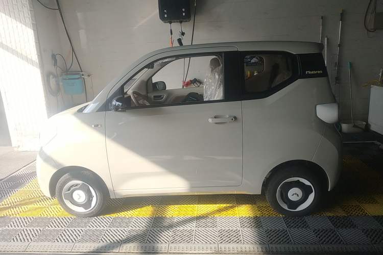 Used Wuling Hongguang MINIEV 2024 3rd Generation 215km Youth Edition
