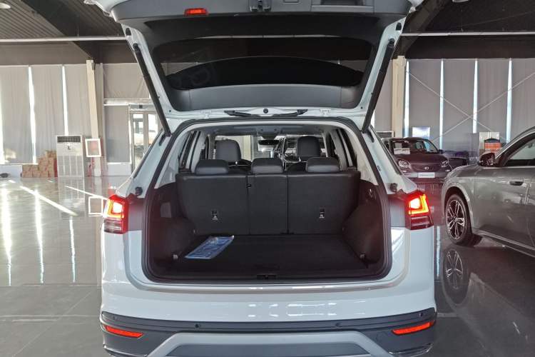 Used Volkswagen Tayron 2023 330TSI Two-Wheel-Drive Luxury Plus Advanced Version
