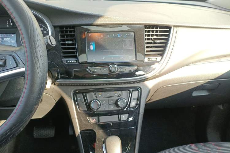 Used Buick Encore 2018 18T Automatic Two-Wheel Drive Urban Leading Model
