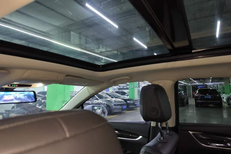 Used Cadillac XT5 2016 28T Four-Wheel Drive Luxury Model
