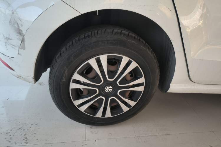 Used Volkswagen Polo 2014 1.4L Manual Fashion Edition
