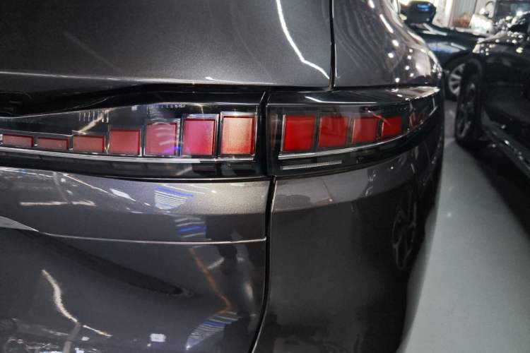 Used Changan CS75 PLUS 2025 4th Generation 1.5T New Blue Whale Smart Flagship Version