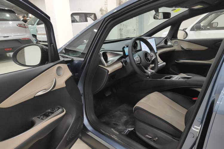 Used BYD Dolphin 2025 420km Free Edition
