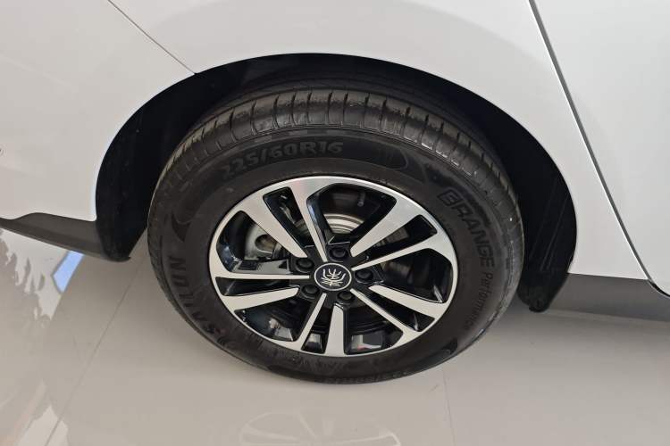 Used BYD Qin PLUS 2025 DM-i Smart Drive 120KM Superior Model