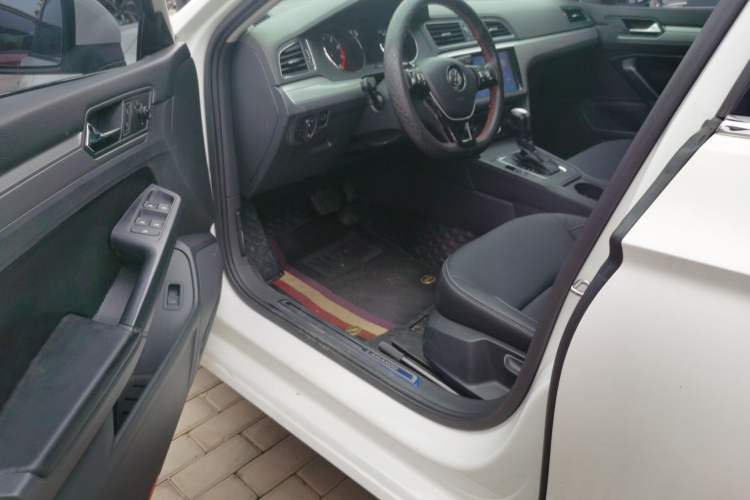 Used Volkswagen Lamando 2017 230TSI DSG Fashion Edition