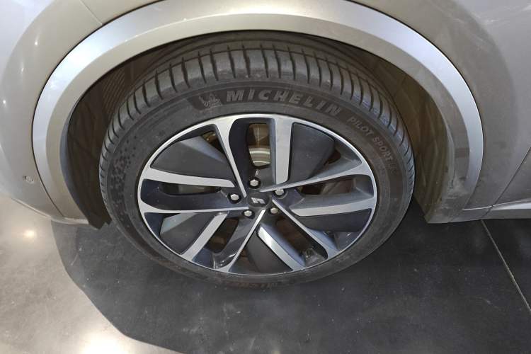 Used Li Auto L9 2022 Max model