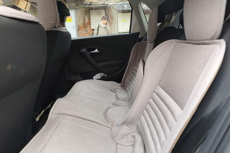 Used Volkswagen Polo 2014 1.4L Automatic Comfort Edition
