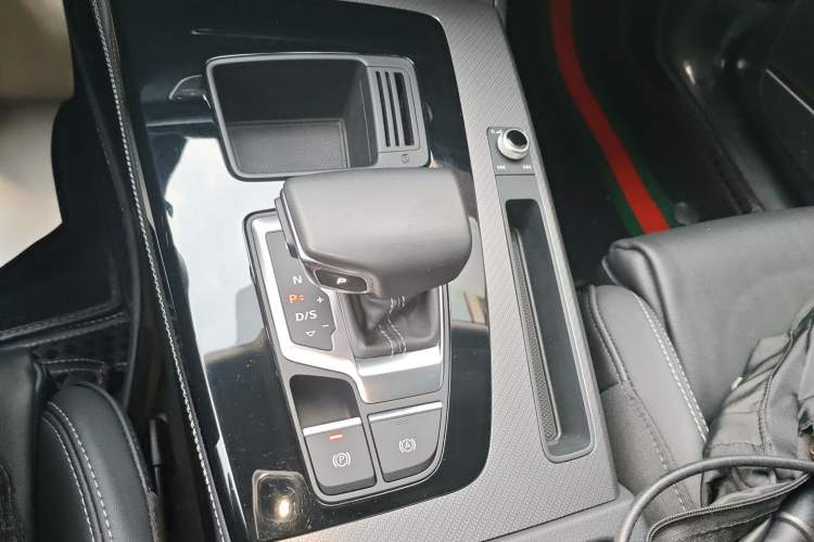 Used Audi Q5L 2022 45T Luxury Dynamic Model
