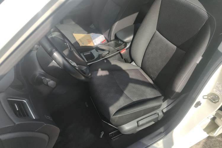 Used Nissan Tiida 2016 1.6L CVT Cool Dynamic Edition