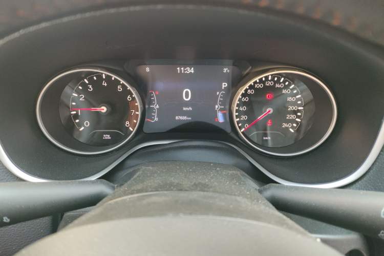 Used  Compass 2017 200T Automatic Family Edition
