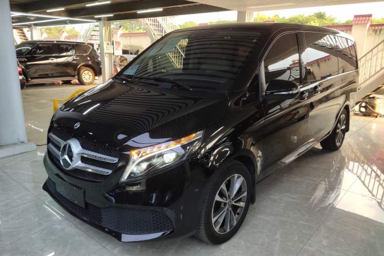 Used Mercedes-Benz V-Class 2022 V 260 Avantgarde Edition