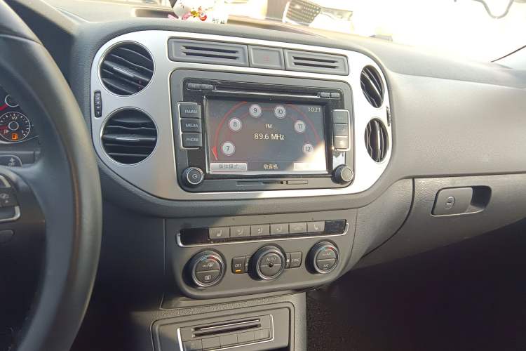 Used Volkswagen Tiguan 2015 1.8TSI Automatic Two-Wheel Drive Luxury Model
