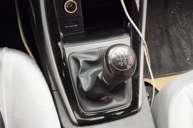 Used Hyundai Elantra (5th Generation / Langdong) 2015 1.6L Manual Leading Model
